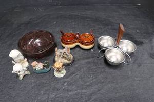 lot 23 image: DISHES