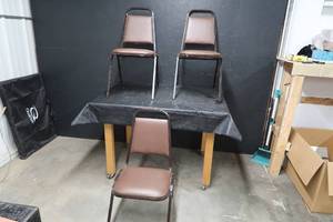 lot 31 image: CHAIRS
