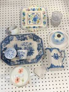 Lot of Antique Dishware��