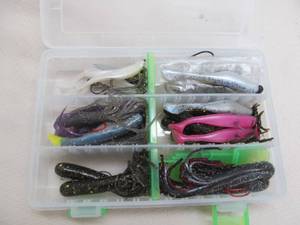 lot 17 image: tackle organizer, bait