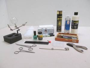 lot 39 image: fly lure tying supplies