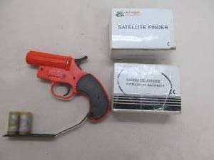 lot 47 image: satellite finders, Olin flare gun