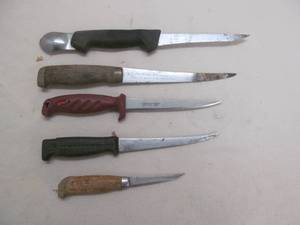 lot 48 image: knives