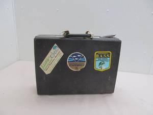 lot 59 image: Samsonite brief case