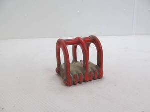 lot 77 image: magnet