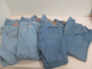 lot 89 image: jeans