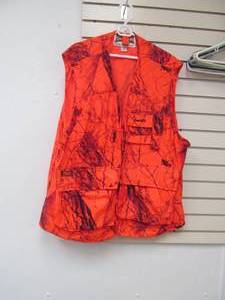 lot 119 image: Game hide vest