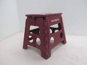 lot 147 image: Samsonite stool