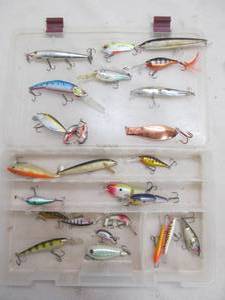 lot 182 image: fishing supplies