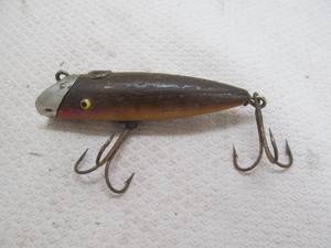 lot 211 image: vintage fishing lure