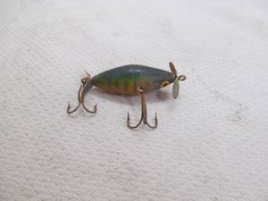 lot 218 image: vintage fishing lure