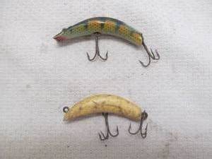 lot 229 image: vintage fishing lure