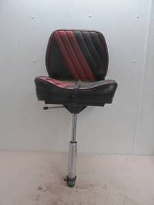 lot 284 image: boat seat