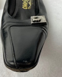 Salvatore Ferragamo Low Black Pump