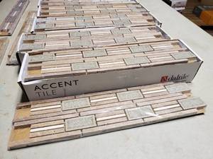 lot 58 image: 75 Pcs Stone Decor Linear Fantasy 1-58 in. x 12 in. Travertine with Crackled Glass Accent Wall Tile (0.1342 sq. ft.  piece)