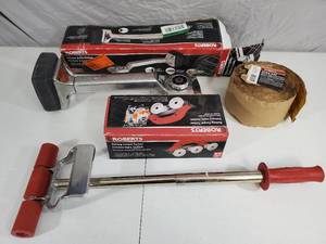 lot 86 image: New and Used Carpet Tools