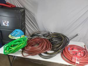 lot 123 image: 6 Assorted Garden Hoses