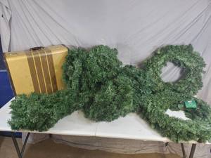 lot 131 image: Cool Old Suit Case, Wreaths, LOTS of Garland