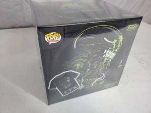 lot 141 image: New Funko Pop Collectors Edition Alien 40th Anniversary T-Shirt Set