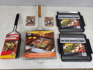 lot 153 image: New BBQ Cooking Accessories