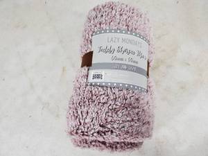 lot 170 image: New 50 x 60 Super Soft Sherpa Throw blanket