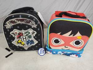 lot 171 image: 2 New Soft Sided Lunchboxes - Harry Potter and Ryans World