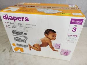 lot 205 image: New Giant Box of 168 Diapers