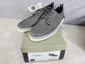 lot 226 image: New Mens Shoes