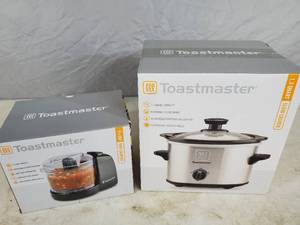 lot 253 image: New Mini Chopper and New Slow Cooker