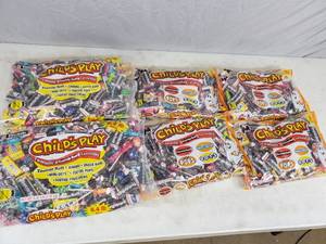 lot 254 image: 26.8 lbs of Childs Play Candy