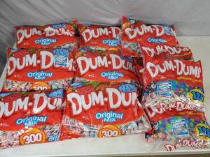 lot 258 image: 11 New Bags of Dum Dum Suckers