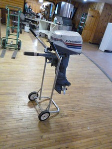 lot 21 image: Evinrude 6 Outboard Motor