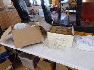 lot 49 image: 14 Wine Glasses