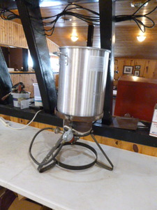 lot 50 image: LP Turkey Fryer