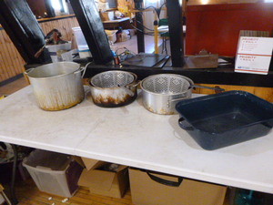 lot 51 image: Pots, Roaster and Fryer Baskets