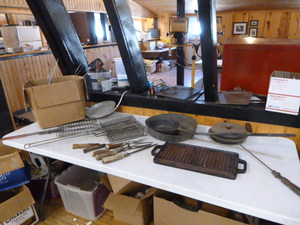 lot 52 image: Camping Cooking Items