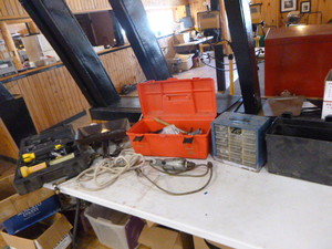 lot 57 image: Garage Items