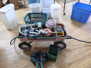 lot 59 image: Wagon Full of Lawn Care Items
