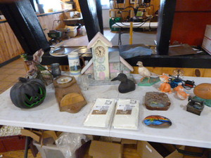 lot 99 image: Miscellaneous Home Dcor