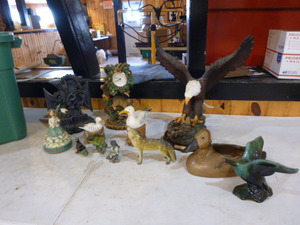 lot 100 image: Miscellaneous Home Dcor