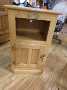 lot 8 image: White Clad Small Cabinet
