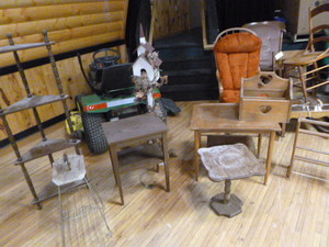 lot 117 image: Small Tables