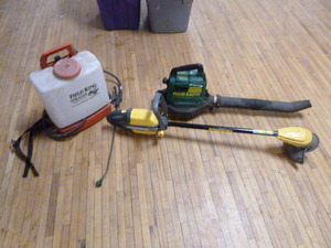 lot 124 image: Lawn Care Items