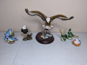 lot 280 image: Bird Display Pieces - Bald Eagles, Quail, Bluebirds, Etc.