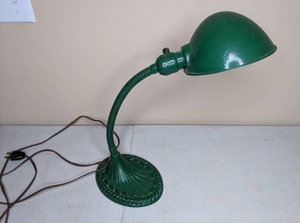 lot 248 image: Vintage Gooseneck Desk Lamp