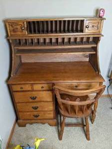 lot 175 image: Solid Wood Student Desk with Chair