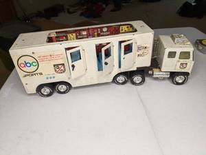 lot 179 image: Vintage Toy ABC Sports Monday Night Baseball Semi and Production Trailer
