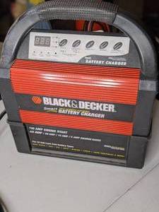 lot 205 image: Black & Decker Automotive Electric Battery Charger