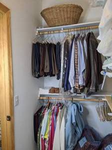 lot 305 image: Contents of Closet Mens, Womens Clothing & Bedding