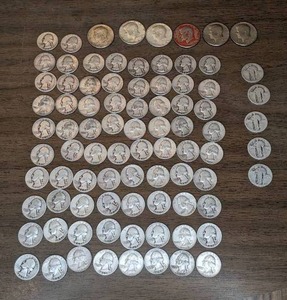 lot 129 image: Lot of Silver Quarters & Half Dollars